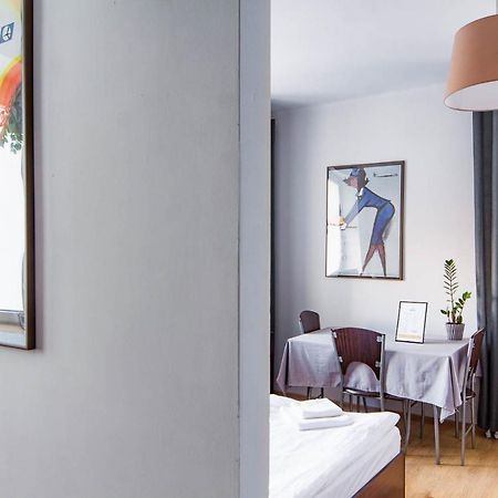 Avion Hotel Świdnik Esterno foto